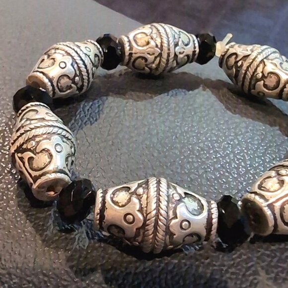 3/$20 Antique Tibetan Look Silver Beaded Stretch Bracelet Black Boho Faceted Gem - Picture 4 of 5